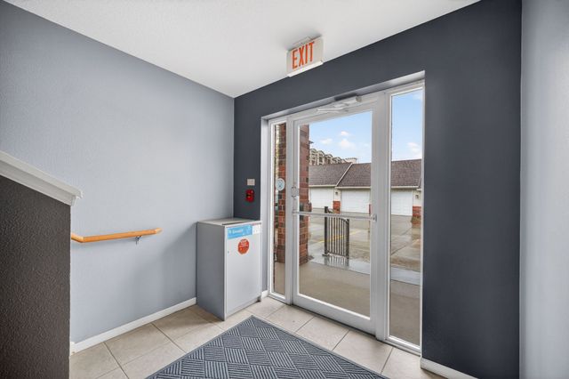 6440 Ep True Parkway 2106, West Des Moines, IA 50266