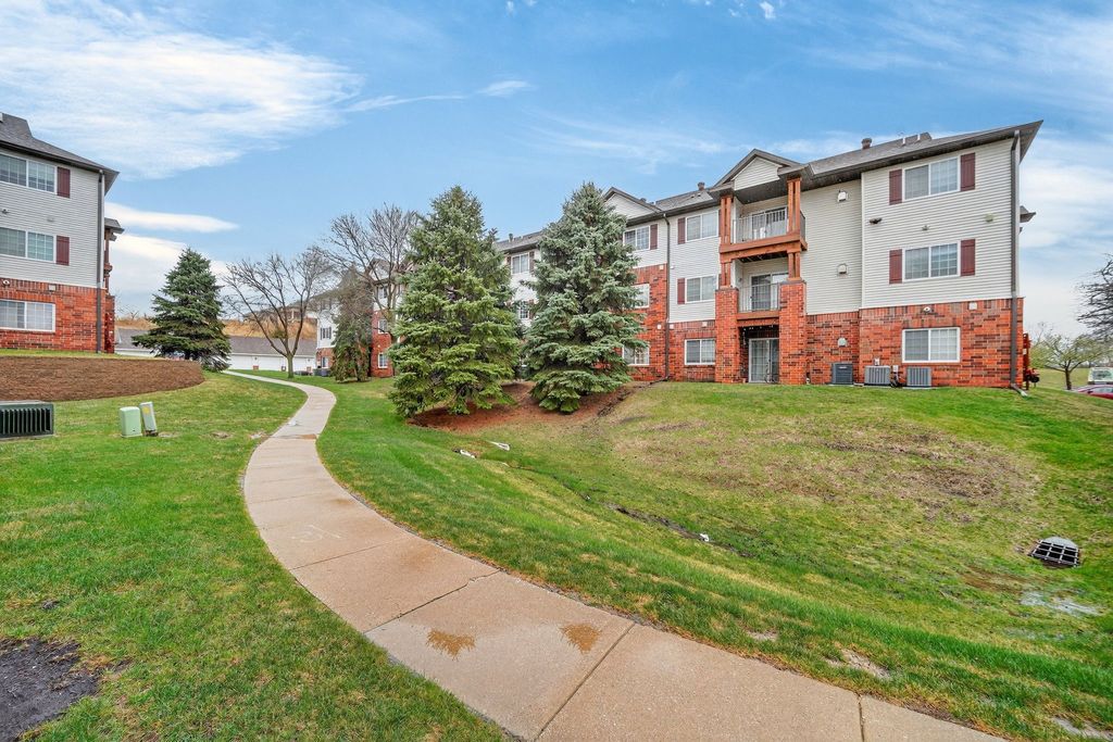 6440 Ep True Parkway 2106, West Des Moines, IA 50266