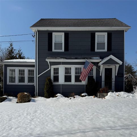 16 Robin Street, Ossining, NY 10562