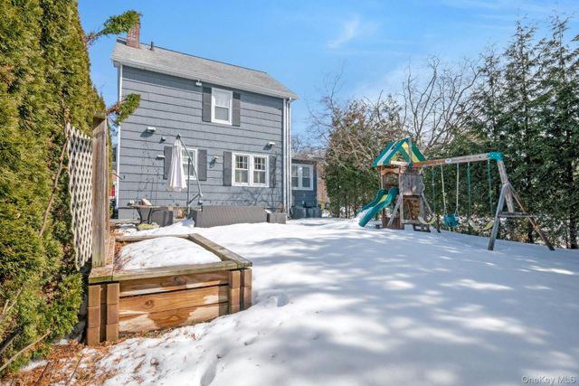 16 Robin Street, Ossining, NY 10562