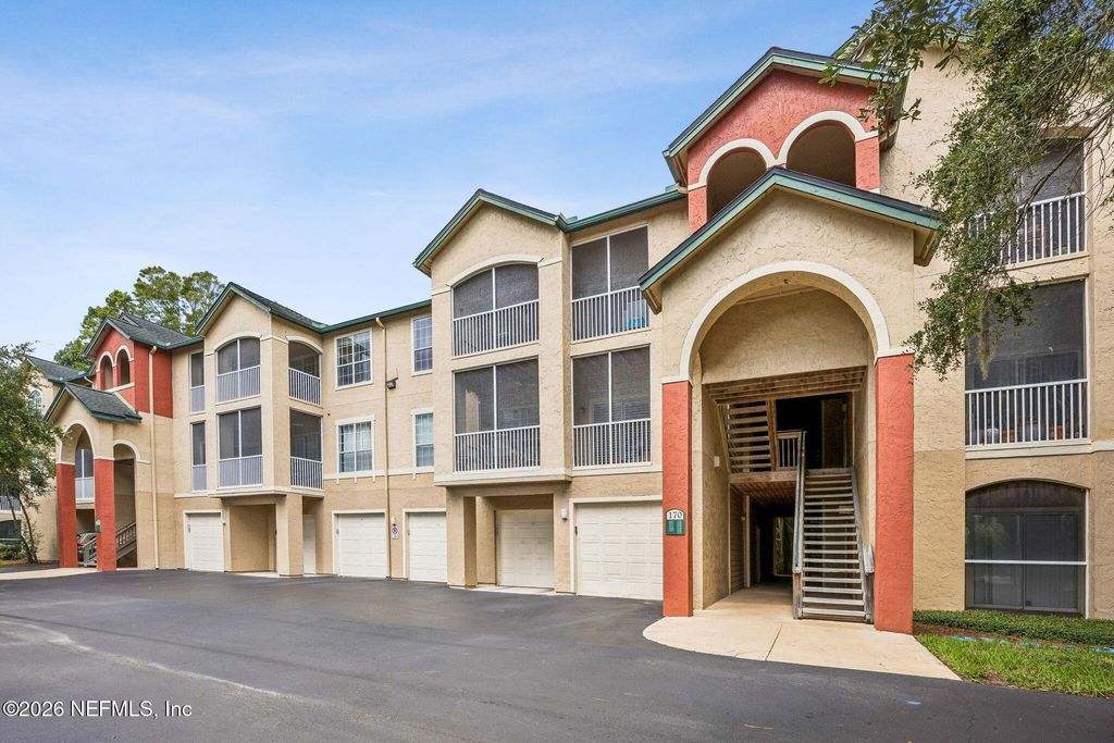 170 VERACRUZ Drive 324, Ponte Vedra Beach, FL 32082