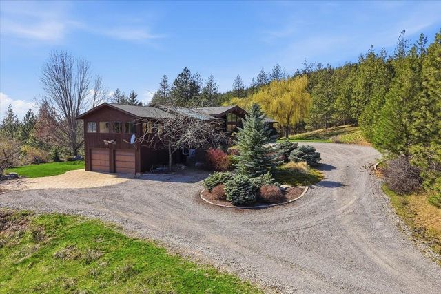 8206 W Bernhill Rd, Spokane, WA 99208