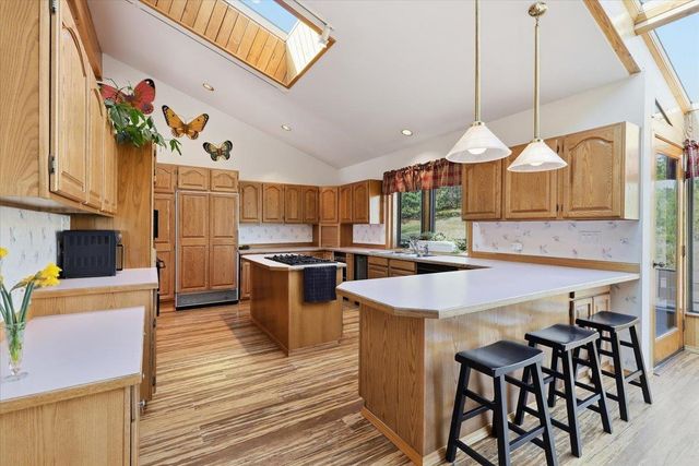 8206 W Bernhill Rd, Spokane, WA 99208