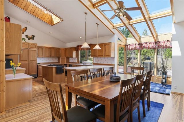 8206 W Bernhill Rd, Spokane, WA 99208
