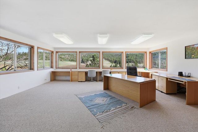8206 W Bernhill Rd, Spokane, WA 99208