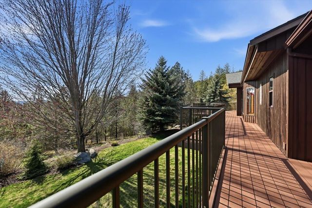 8206 W Bernhill Rd, Spokane, WA 99208