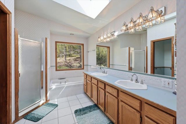 8206 W Bernhill Rd, Spokane, WA 99208