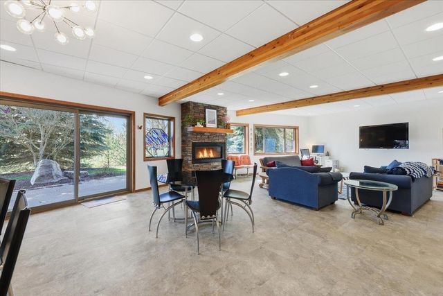 8206 W Bernhill Rd, Spokane, WA 99208