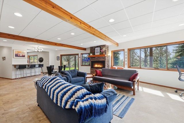 8206 W Bernhill Rd, Spokane, WA 99208