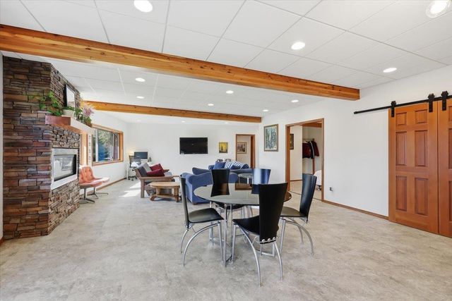 8206 W Bernhill Rd, Spokane, WA 99208