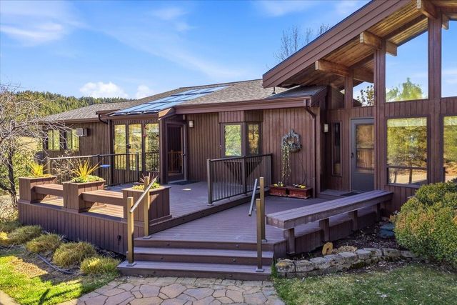 8206 W Bernhill Rd, Spokane, WA 99208