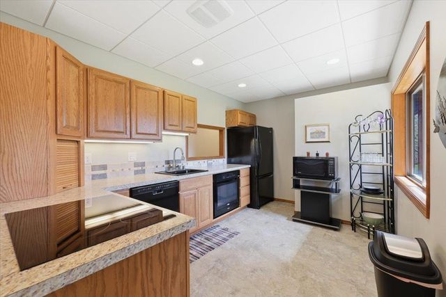 8206 W Bernhill Rd, Spokane, WA 99208
