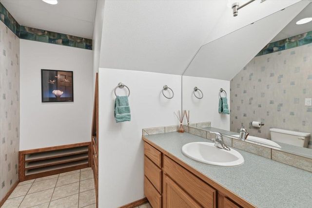 8206 W Bernhill Rd, Spokane, WA 99208