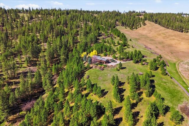 8206 W Bernhill Rd, Spokane, WA 99208