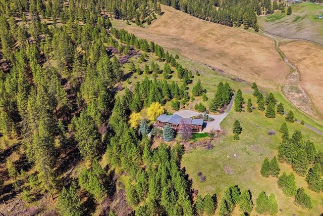 8206 W Bernhill Rd, Spokane, WA 99208