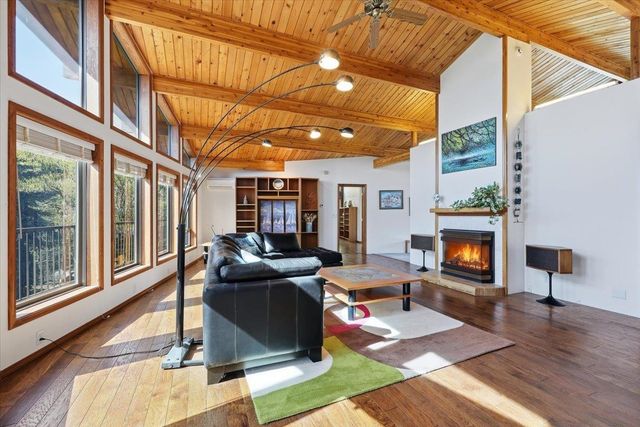 8206 W Bernhill Rd, Spokane, WA 99208
