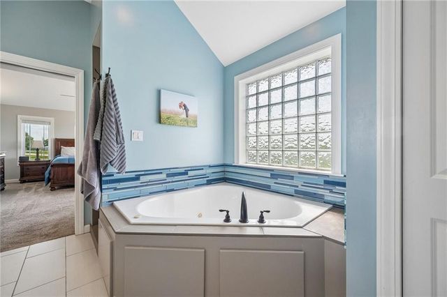 14691 N Lewis Avenue, Liberty, MO 64068
