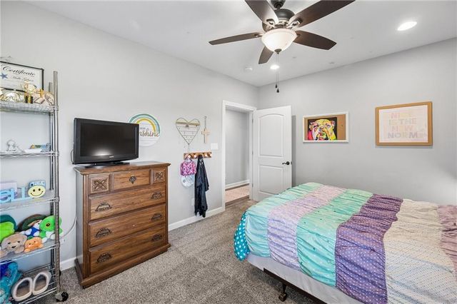 14691 N Lewis Avenue, Liberty, MO 64068