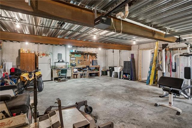 14691 N Lewis Avenue, Liberty, MO 64068