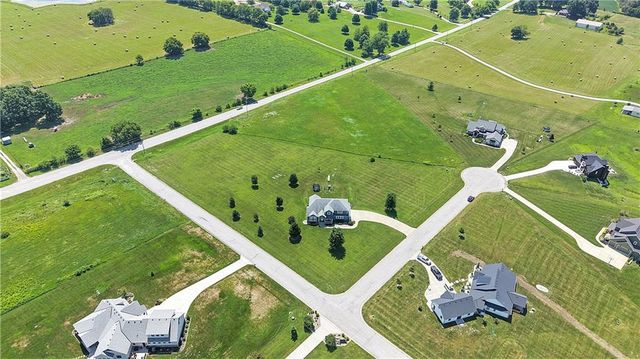 14691 N Lewis Avenue, Liberty, MO 64068