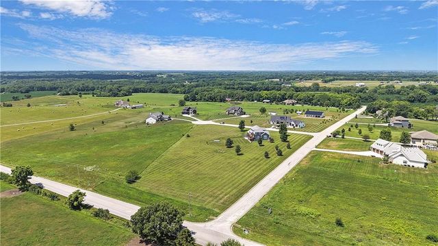 14691 N Lewis Avenue, Liberty, MO 64068