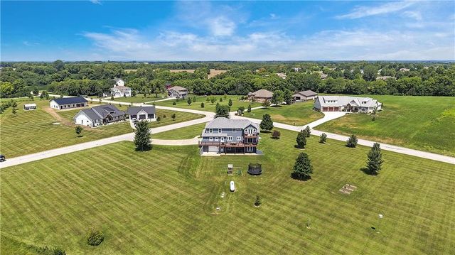 14691 N Lewis Avenue, Liberty, MO 64068