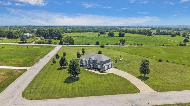 14691 N Lewis Avenue, Liberty, MO 64068