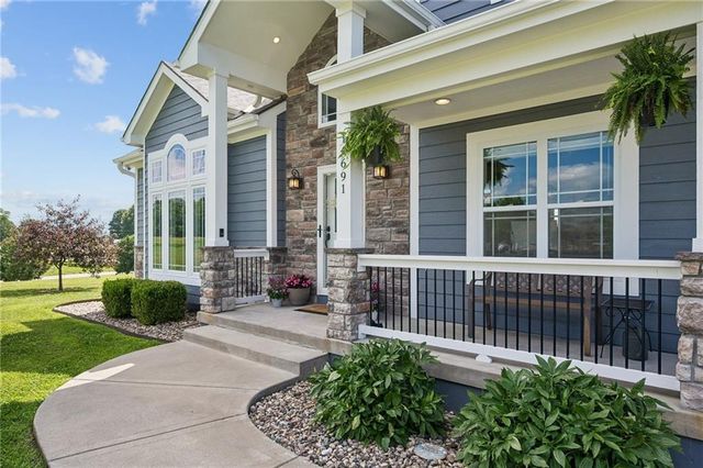 14691 N Lewis Avenue, Liberty, MO 64068