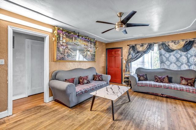 2 Park St, Lodi, CA 95240