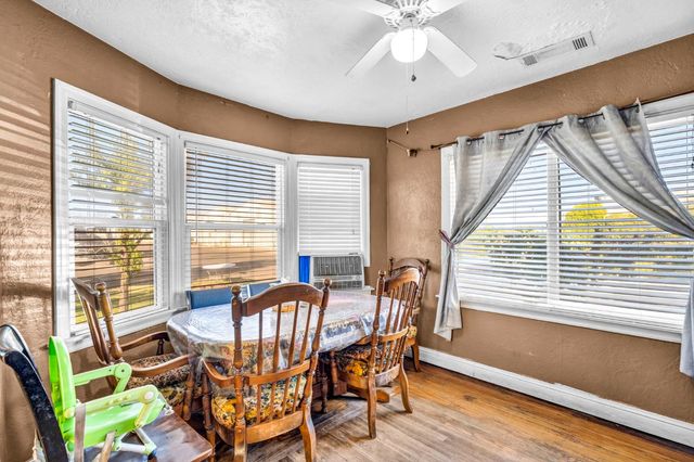 2 Park St, Lodi, CA 95240