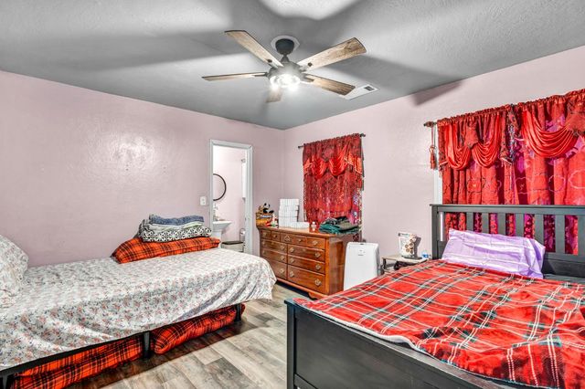 2 Park St, Lodi, CA 95240