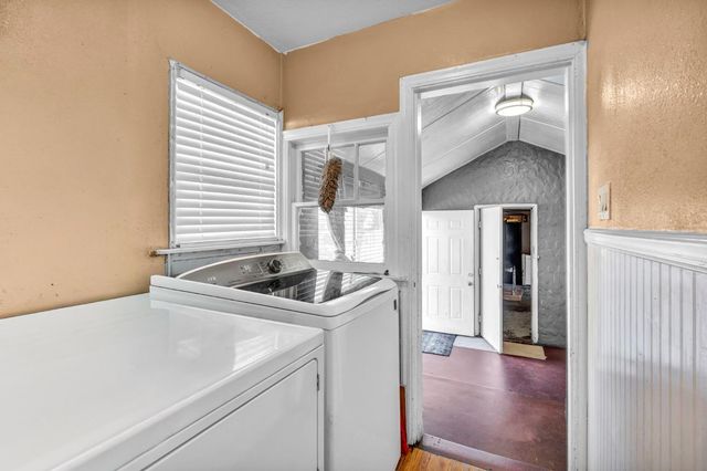 2 Park St, Lodi, CA 95240