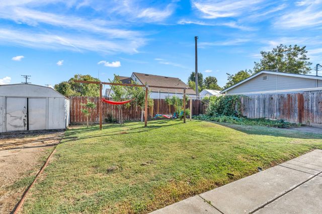 2 Park St, Lodi, CA 95240