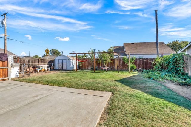 2 Park St, Lodi, CA 95240