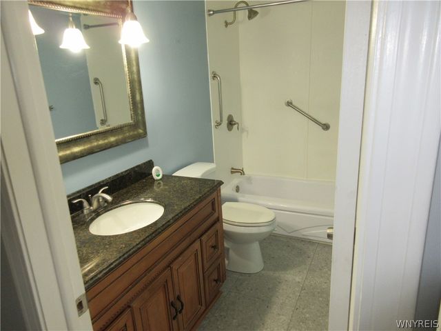 345 South Cayuga Road A, Amherst, NY 14221