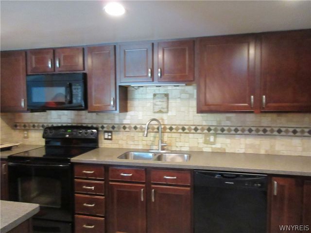 345 South Cayuga Road A, Amherst, NY 14221