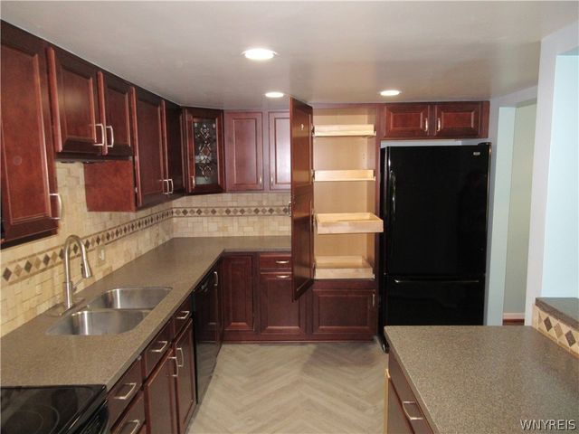 345 South Cayuga Road A, Amherst, NY 14221