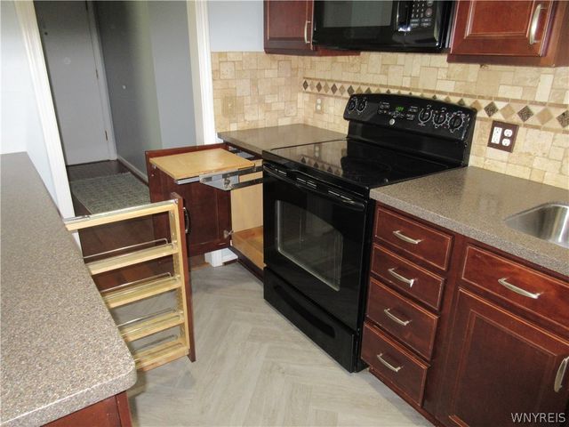 345 South Cayuga Road A, Amherst, NY 14221