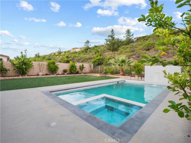 19149 Lauren Lane, Saugus, CA 91350