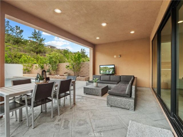 19149 Lauren Lane, Saugus, CA 91350