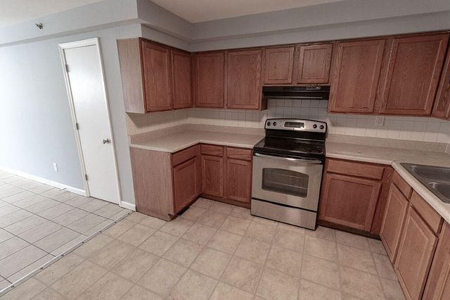 706 DEMARET DR C, Columbia, MO 65202