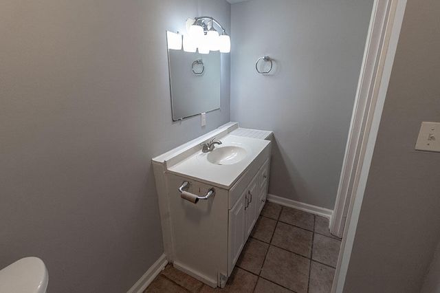 706 DEMARET DR C, Columbia, MO 65202