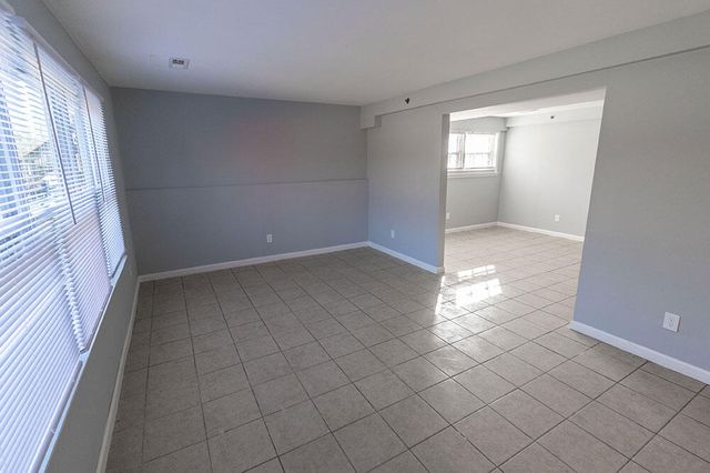 706 DEMARET DR C, Columbia, MO 65202