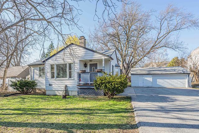 886 W Palatine Road, Palatine, IL 60067