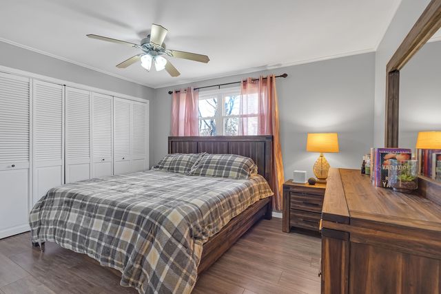 886 W Palatine Road, Palatine, IL 60067