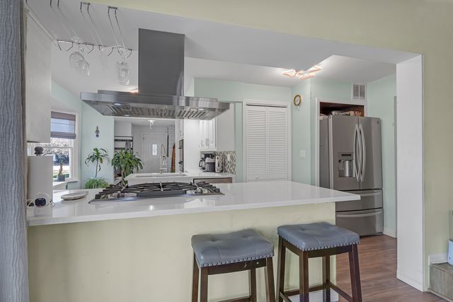 886 W Palatine Road, Palatine, IL 60067