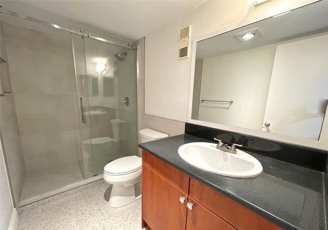 9411 Evergreen Place 302, Davie, FL 33324