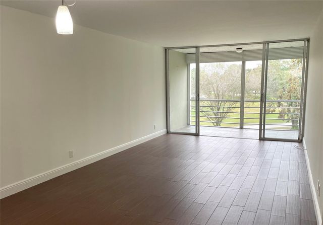 9411 Evergreen Place 302, Davie, FL 33324