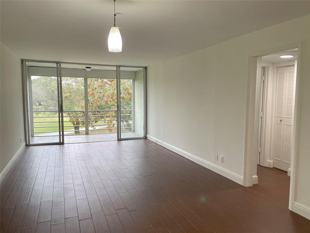 9411 Evergreen Place 302, Davie, FL 33324