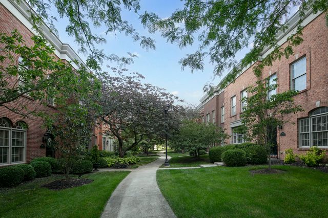 947 Star Shoot Parkway, Lexington, KY 40509